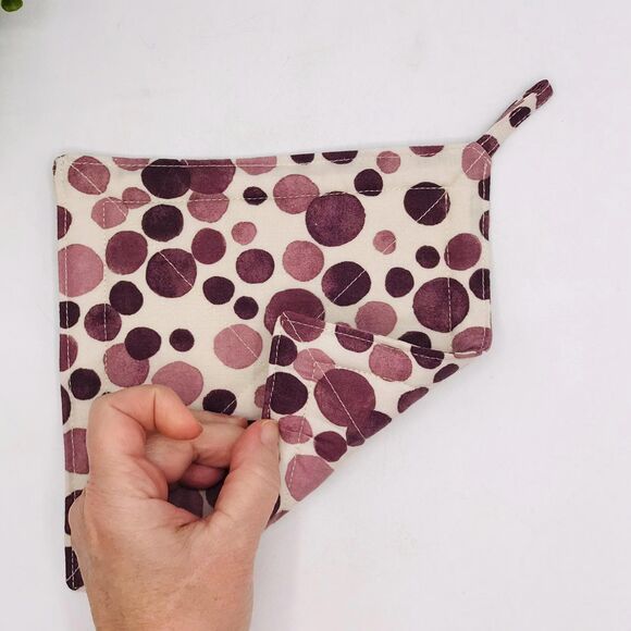 2 Square Potholders, Faded Purple Dots 2 Piece Set, 7x7 Inches - Picture 3 of 4